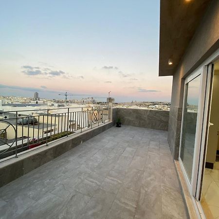 Terrace View- A Charming Two Bedrooms Penthouse Ac-Wifi Msida Buitenkant foto