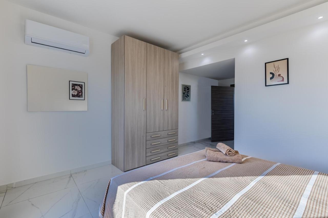 Terrace View- A Charming Two Bedrooms Penthouse Ac-Wifi Msida Buitenkant foto