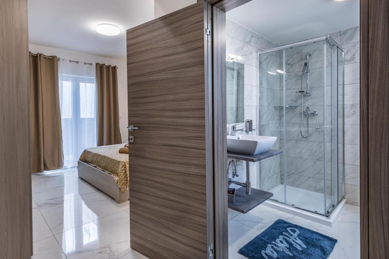 Terrace View- A Charming Two Bedrooms Penthouse Ac-Wifi Msida Buitenkant foto