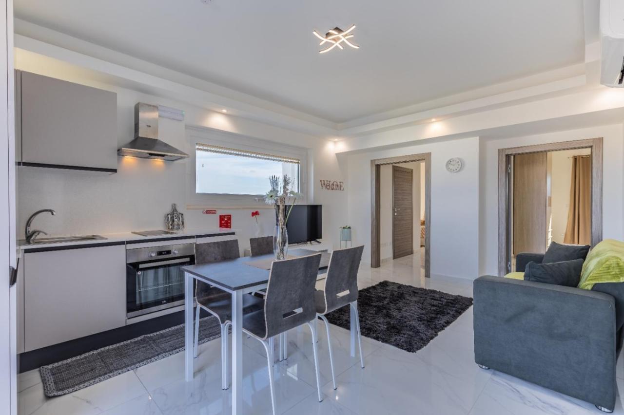 Terrace View- A Charming Two Bedrooms Penthouse Ac-Wifi Msida Buitenkant foto