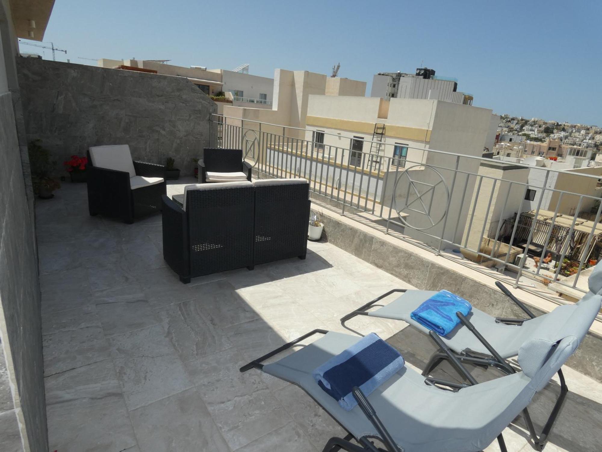 Terrace View - A Stylish Two Bedrooms Penthouse Ac-Wifi Msida Buitenkant foto